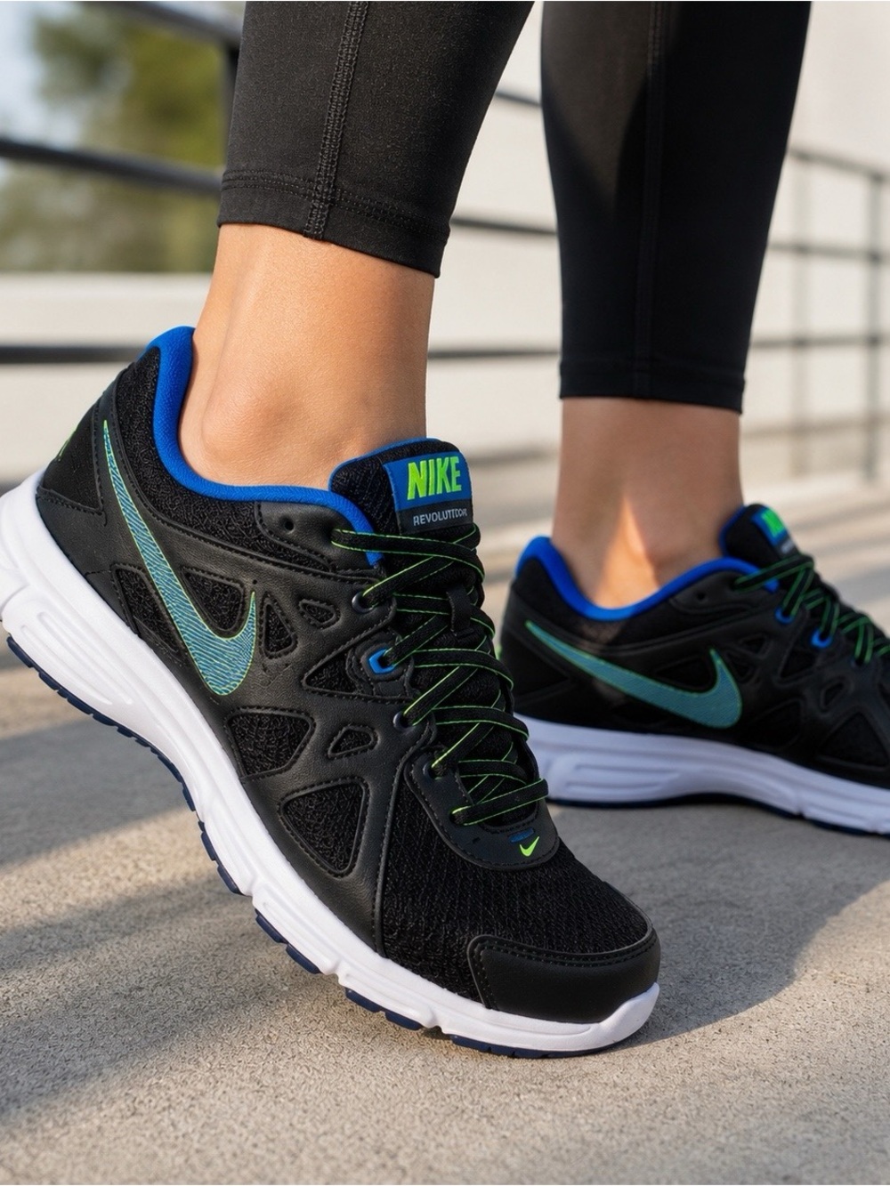 Nike Revolution 2 Running Shoes Women’s Size 8 Black Blue Green NEW